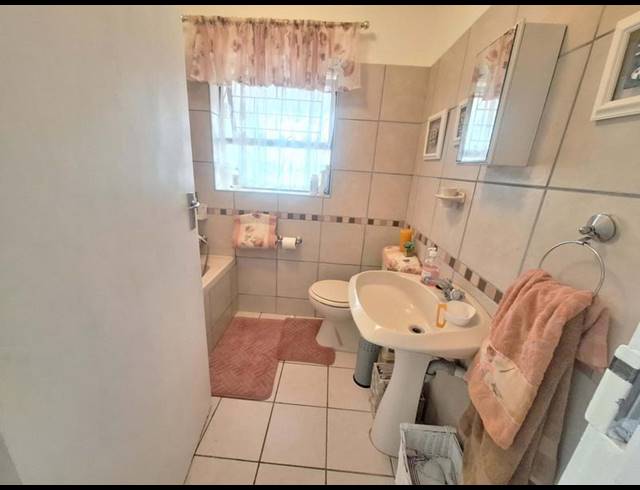 3 BEDROOM HOUSE FOR SALE IN HARTENBOS